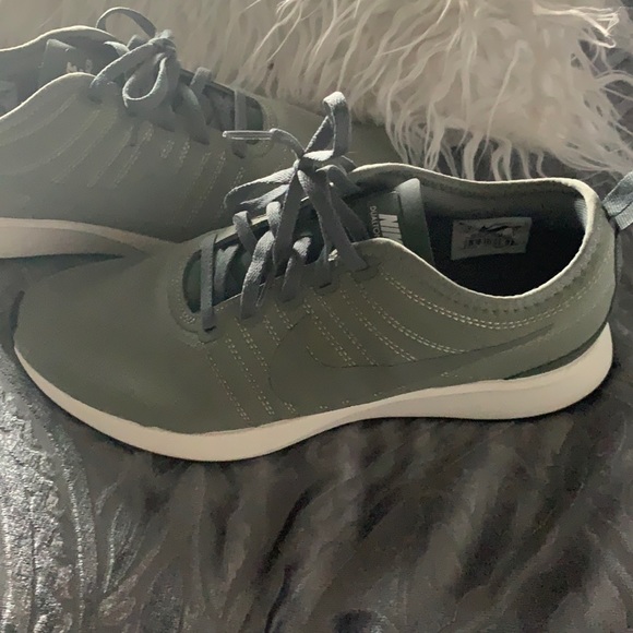 Nike Other - Olive green Nike-sz 8 men